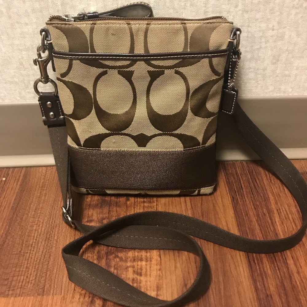 100% Authentic Brown Signature Coach Crossbody Bag